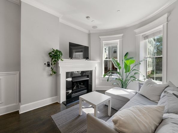 209 Green 1, Cambridge MA 02139