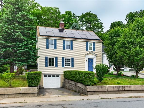 118 Blossom St, Fitchburg MA 01420