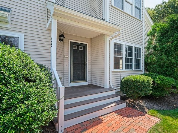 35 Indian Woods Way 35, Canton MA 02021