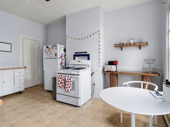 48 H Street, Boston MA 02127