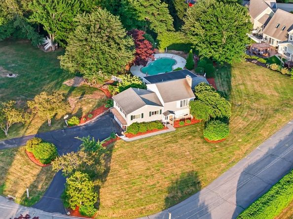 96 Sunrise Ave, Leominster MA 01453