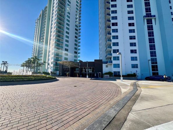 2681 N Flamingo Rd 605S, Sunrise FL 33323