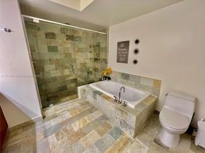 2681 N Flamingo Rd 605S, Sunrise FL 33323