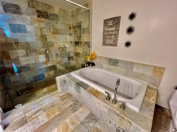 2681 N Flamingo Rd 605S, Sunrise FL 33323