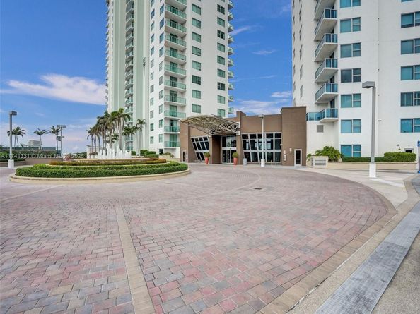 2681 N Flamingo Rd 605S, Sunrise FL 33323