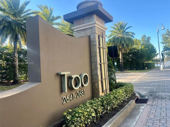 2681 N Flamingo Rd 605S, Sunrise FL 33323