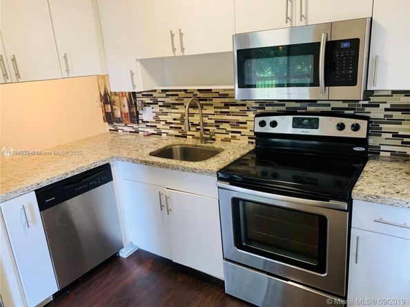 4017 N University Dr 207, Sunrise FL 33351
