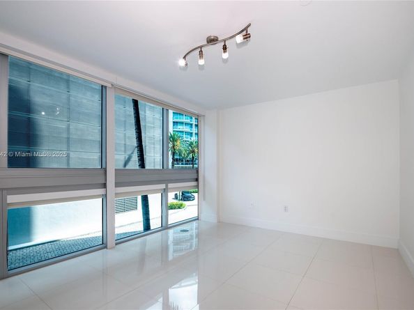 2950 NE 188th St 143, Aventura FL 33180