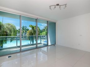 2950 NE 188th St 143, Aventura FL 33180