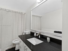 7081 NW 8th Ct, Plantation FL 33317