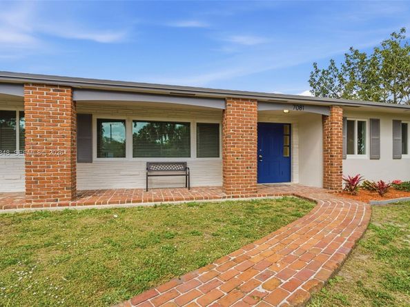 7081 NW 8th Ct, Plantation FL 33317