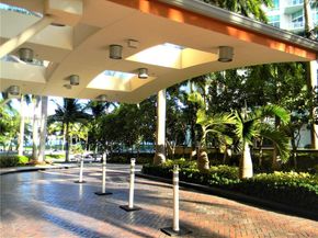 2000 N Bayshore Dr 907, Miami FL 33137