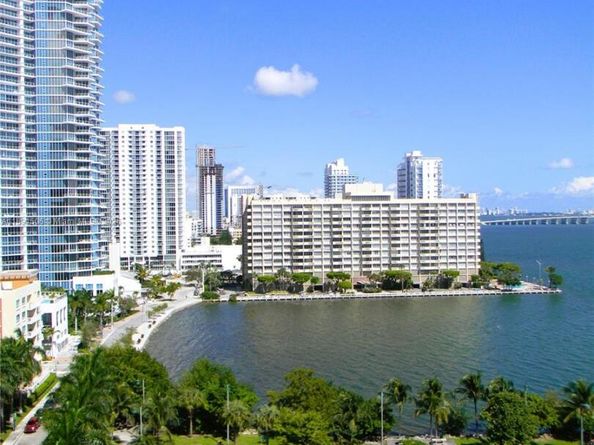 2000 N Bayshore Dr 907, Miami FL 33137
