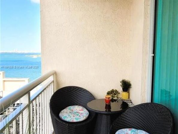 2000 N Bayshore Dr 907, Miami FL 33137