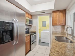 5707 NW 85th Ave, Margate FL 33321