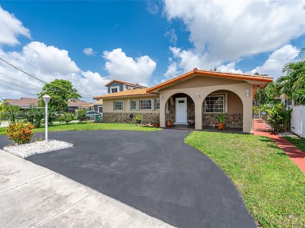 6751 SW 13th Ter, Miami FL 33144