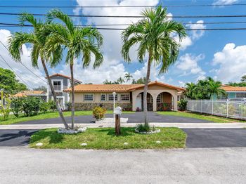 6751 SW 13th Ter