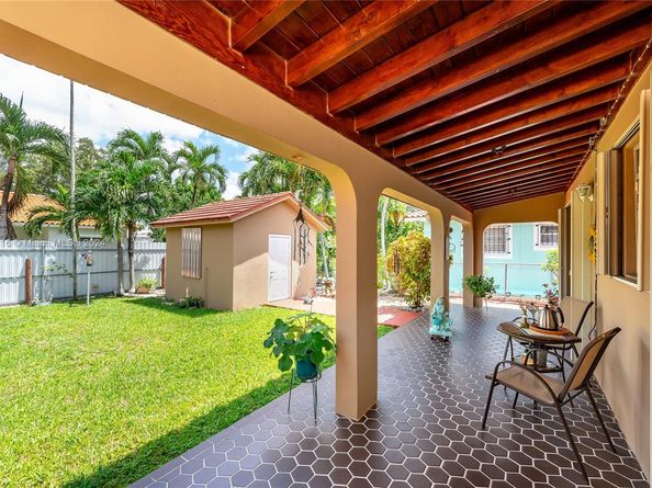 6751 SW 13th Ter, Miami FL 33144