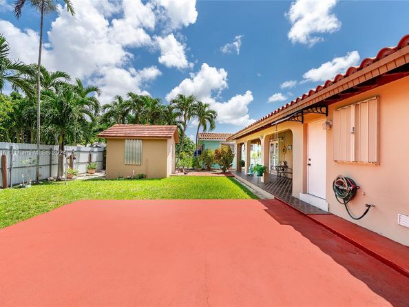 6751 SW 13th Ter, Miami FL 33144