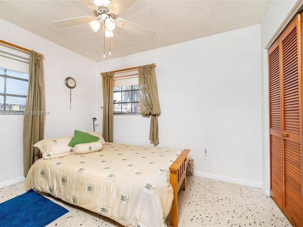 6751 SW 13th Ter, Miami FL 33144