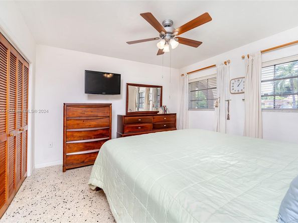 6751 SW 13th Ter, Miami FL 33144