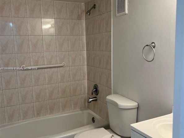 5055 NW 7th St 103, Miami FL 33126