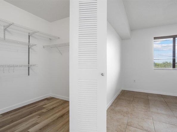 9340 Fontainebleau Blvd W505, Miami FL 33172