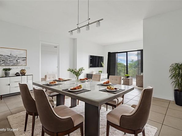 9340 Fontainebleau Blvd W505, Miami FL 33172