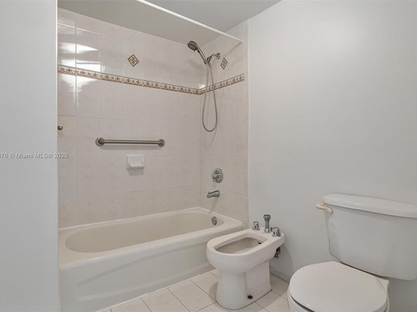 9340 Fontainebleau Blvd W505, Miami FL 33172