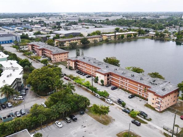 18900 NE 3rd Ct 510, Miami FL 33179