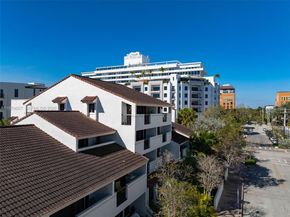 2600 Cardena St PH4, Coral Gables FL 33134