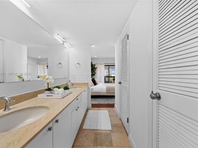 2600 Cardena St PH4, Coral Gables FL 33134