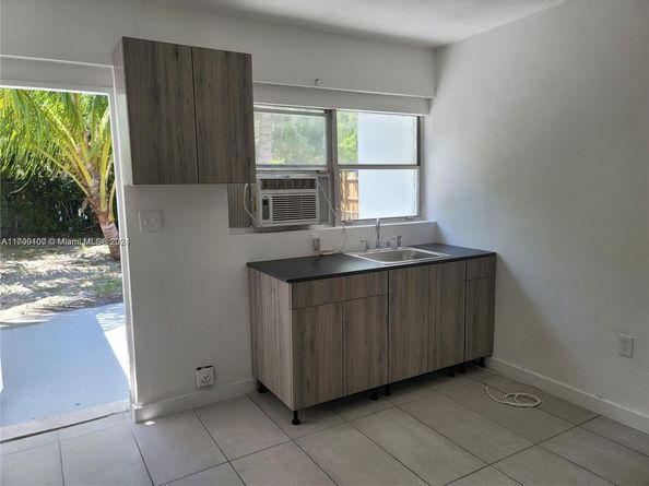 16900 NE 23rd Ave, North Miami Beach FL 33160