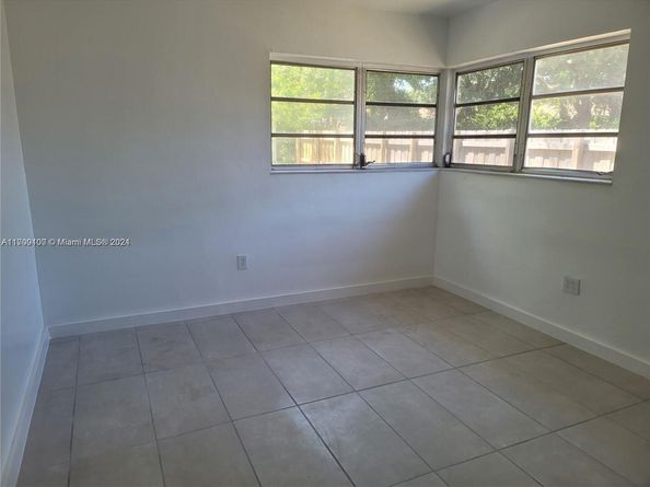 16900 NE 23rd Ave, North Miami Beach FL 33160