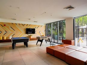 121 NE 34th St 2711, Miami FL 33137