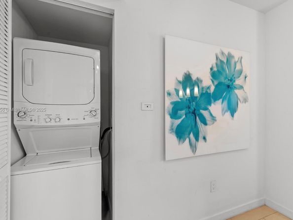 Undisclosed Address #A11884156, Hallandale Beach FL 33009