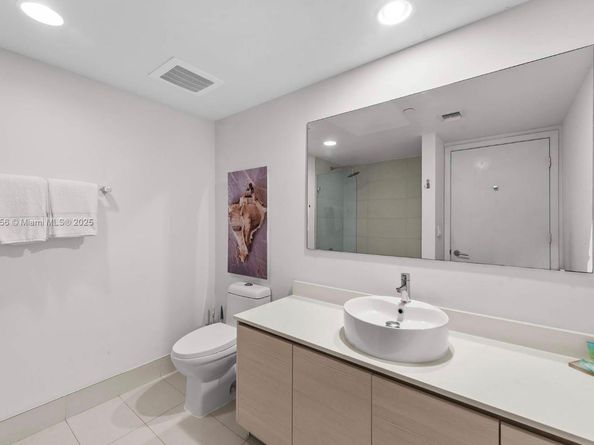 Undisclosed Address #A11884156, Hallandale Beach FL 33009