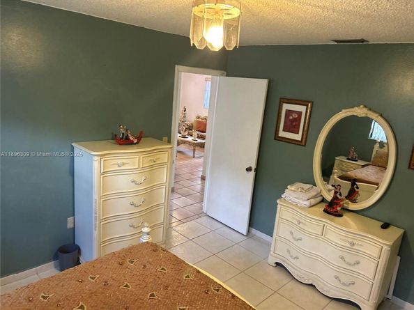 665 E 31st St, Hialeah FL 33013