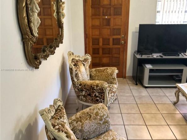 665 E 31st St, Hialeah FL 33013