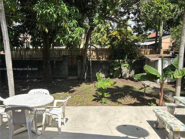 665 E 31st St, Hialeah FL 33013