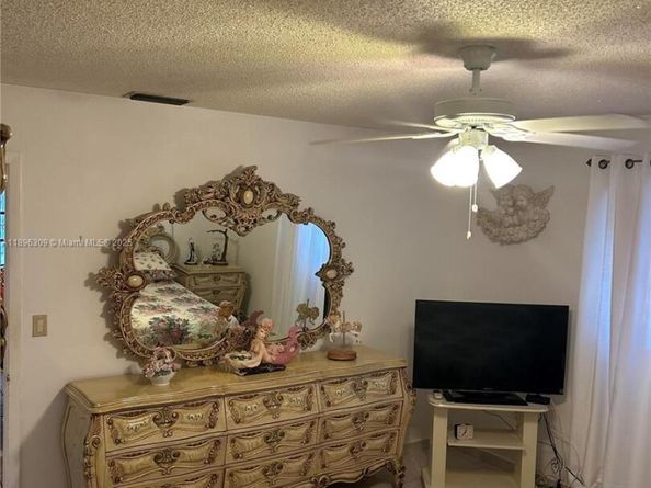 665 E 31st St, Hialeah FL 33013