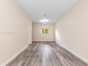 424 Bayberry Dr, Plantation FL 33317