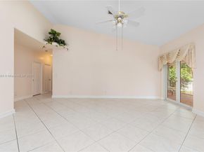 424 Bayberry Dr, Plantation FL 33317
