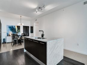 900 Biscayne Blvd 2907, Miami FL 33132