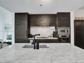 900 Biscayne Blvd 2907, Miami FL 33132