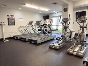 3001 NE 185th St 411, Aventura FL 33180