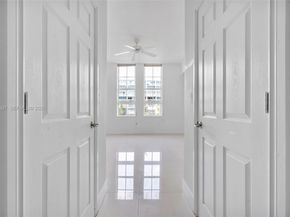 3001 NE 185th St 411, Aventura FL 33180