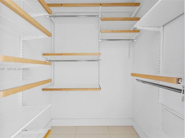 3001 NE 185th St 411, Aventura FL 33180