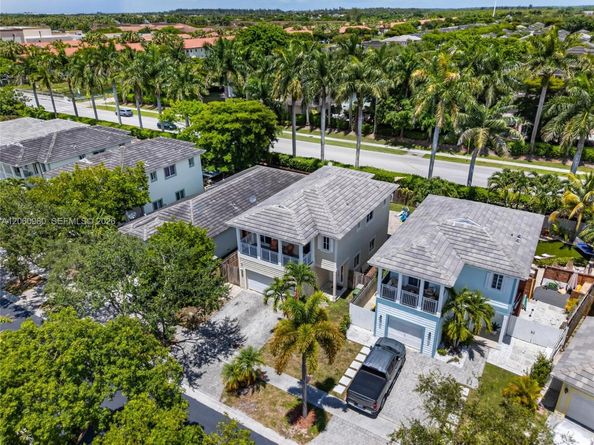 371 NE 32nd Ter, Homestead FL 33033