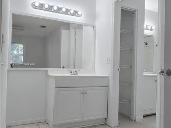 3380 N Pinewalk Dr N #1117, Margate FL 33063